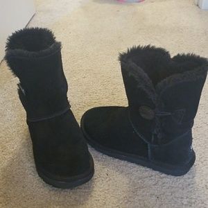UGG Short Black Boots